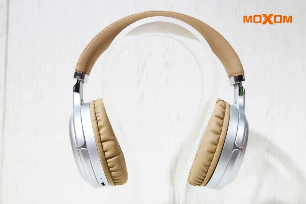 MOXOM MX-WL14 Casque Bluetooth Sans Fil RGB – Écouteurs Pliables avec Basses Puissantes et Design Cyberpunk — image 10